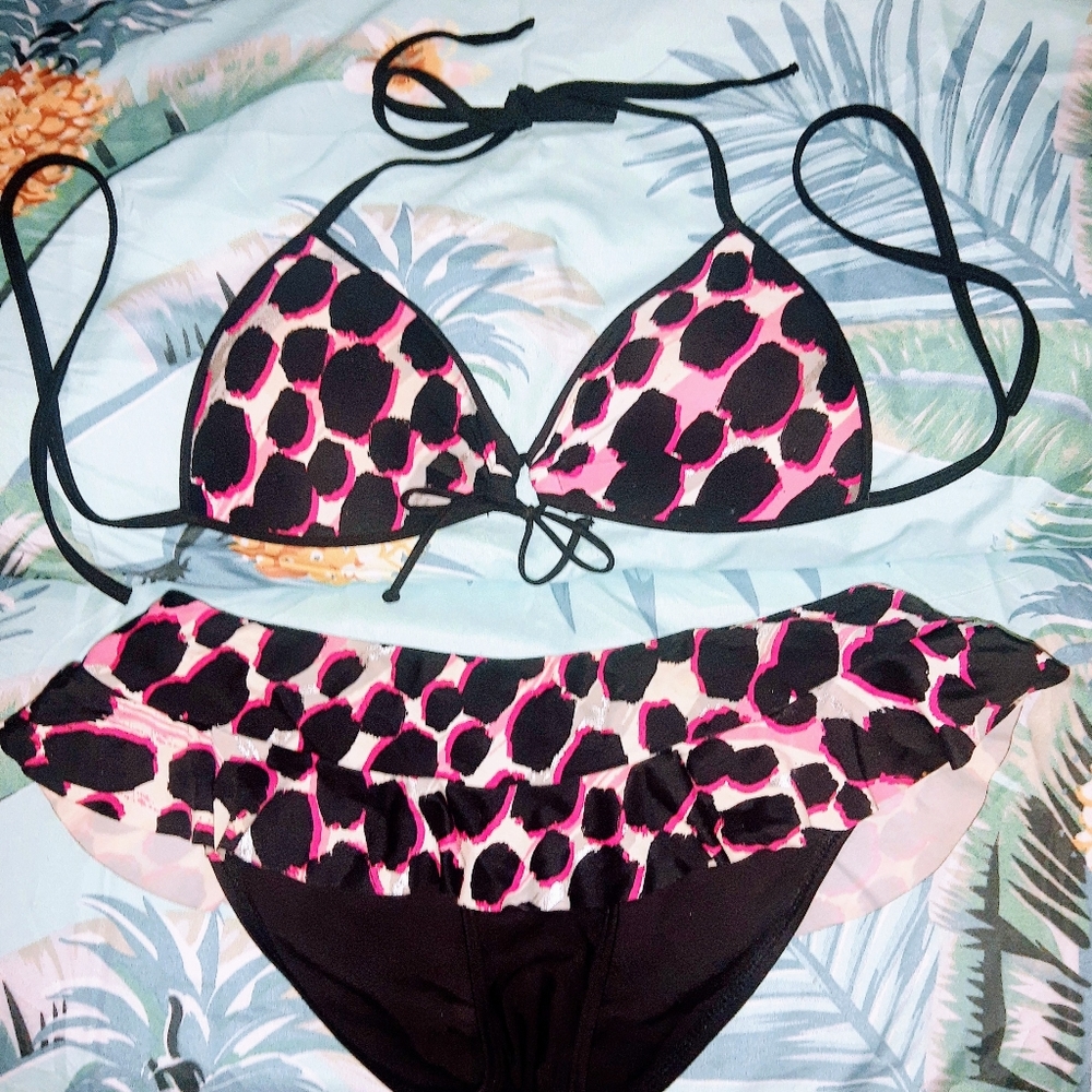 Body Glove Hot Pink & Black Animal Print Bikini w Skirted, Flirty Bottoms